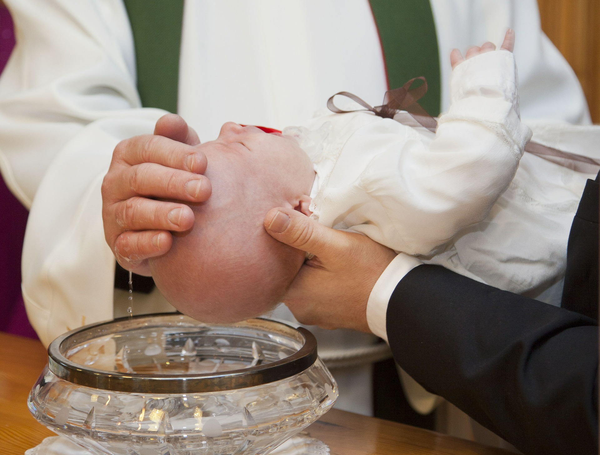 REFLEXIONS SUR LE BAPTEME DES ENFANTS ET LE REBAPTEME 